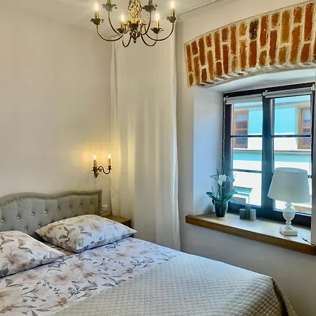 Aura Apartment *